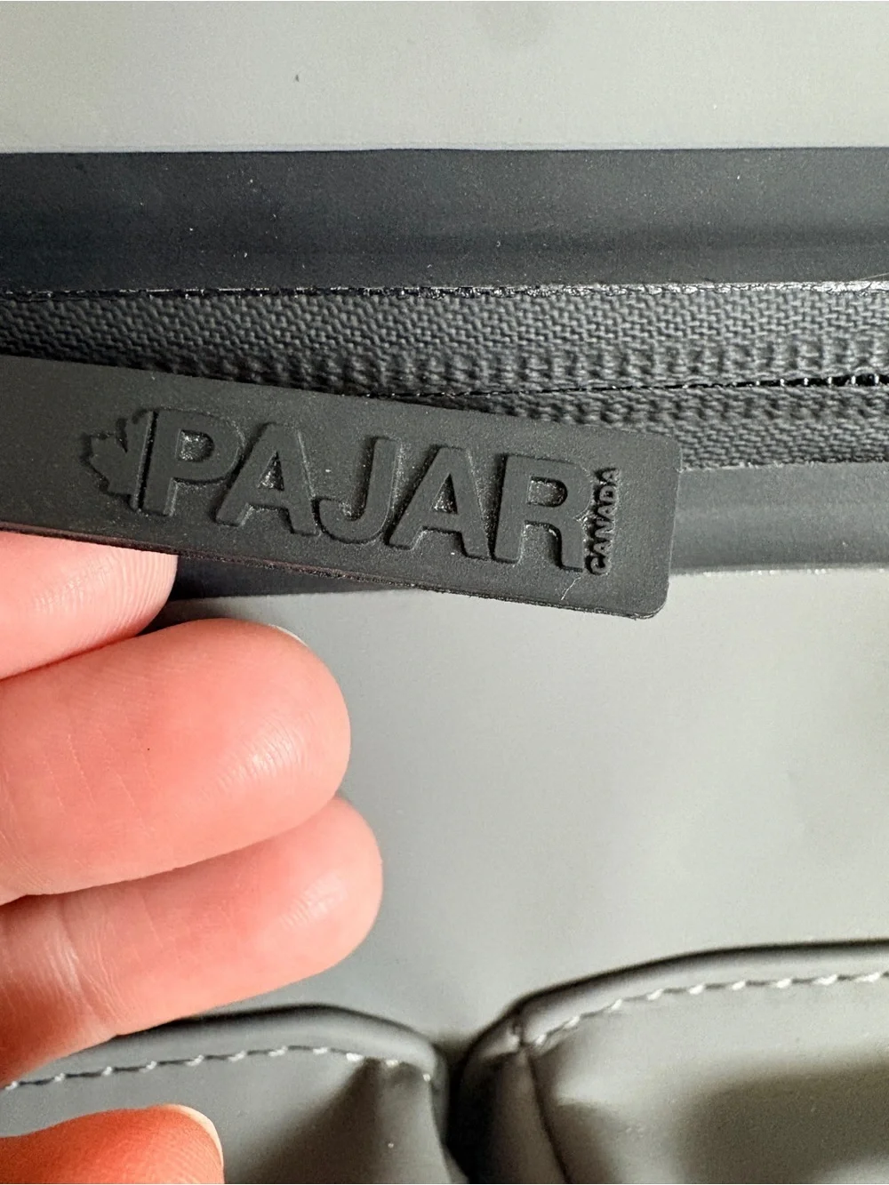 Pajar sleek gray